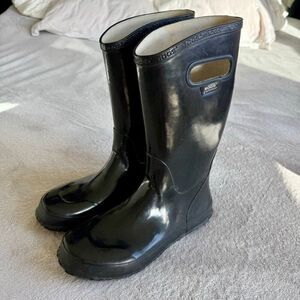 BOGS Big Boys Solid Black Rainboots Size 6